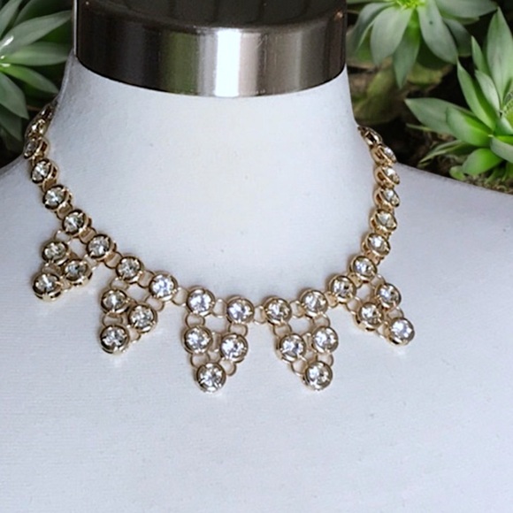 ✨ Crystal Encased Necklace & Stud Earring Set ✨ - Picture 11 of 16